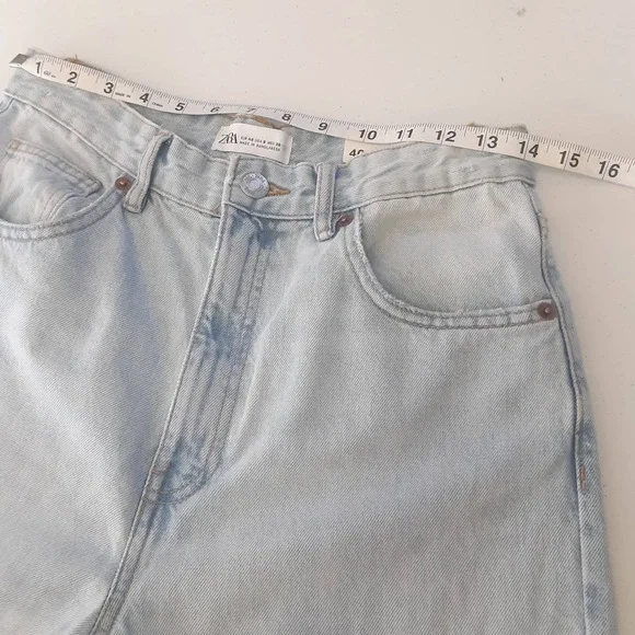 ZARA Wide Leg Light Wash Jeans - Picture 4 of 6